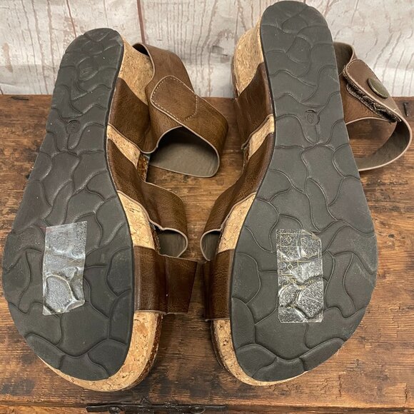 Pierre Dumas Chantal Wedge Sandals - Picture 6 of 8